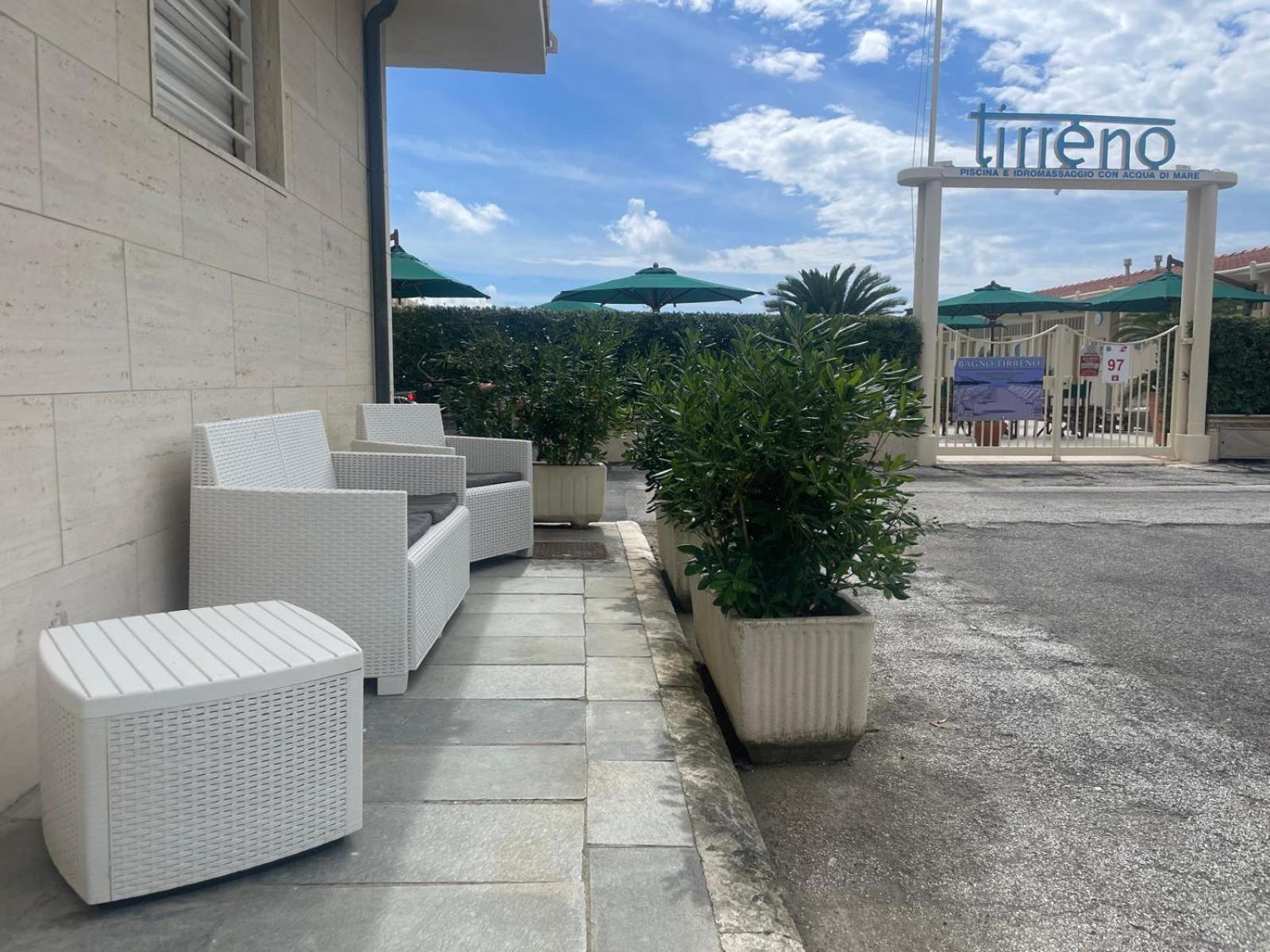 Amamare Apartments Viareggio Luaran gambar